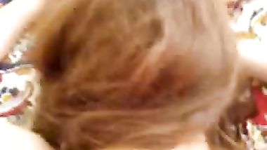 ينيك صحبته في كسها