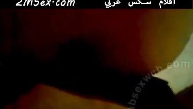 مصرية جامدة حبيبها بيلعلب فى كسها بصباعه