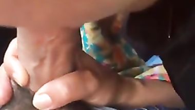 تركية محجبة تمص الزب بشراهة ومتعة