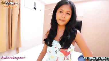 مراهقة آسيوية تعبانه تنتاك في كسها