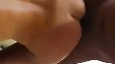 زانية بيرزع فكسها وبيهينها ويضربها بالشبشب